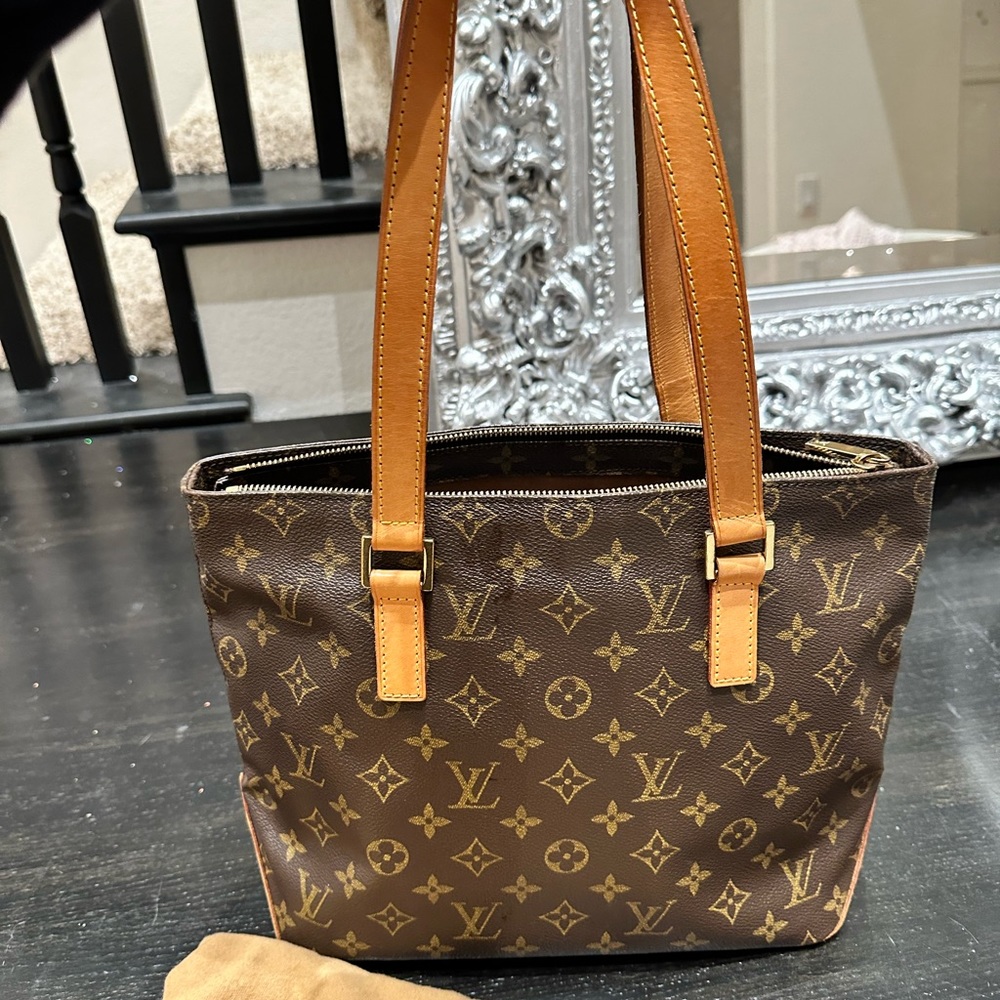 LOUIS VUITTON Handbag
